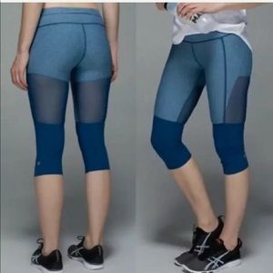 Lululemon Training Tough Crop Leggings Blue Size 6